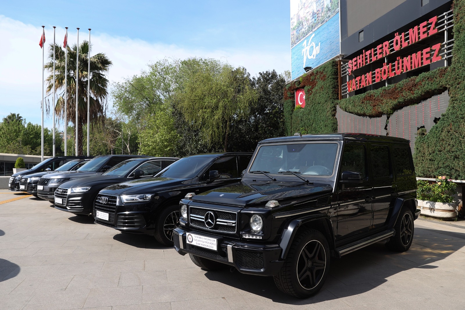 Lüks otomobil kaçakçılığı operasyonu: 24 araç ele geçirildi